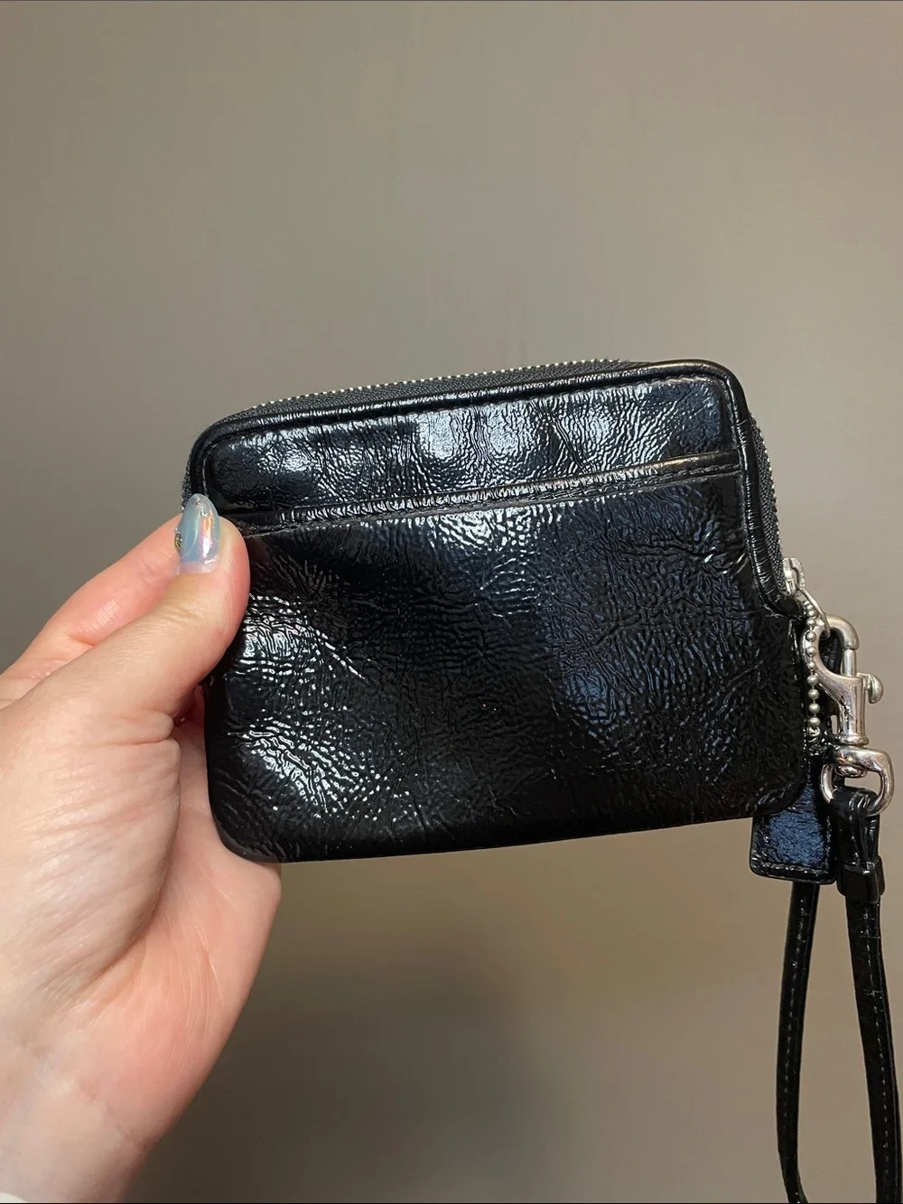 Coach POPPY Black Patent Leather Wristlet - GUC